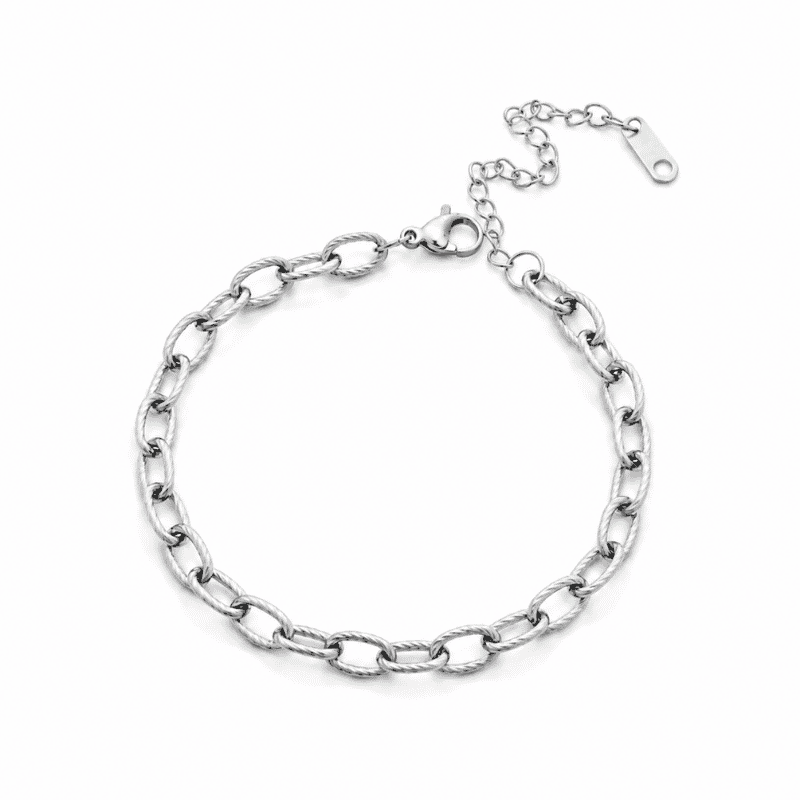 Les Paulinas, bracelet Paulina Radieuse argenté en acier inoxydable Bracelet Paulina Radieuse argenté en acier inoxydable avec mailles ovales striées, bijou personnalisable Les Paulinas