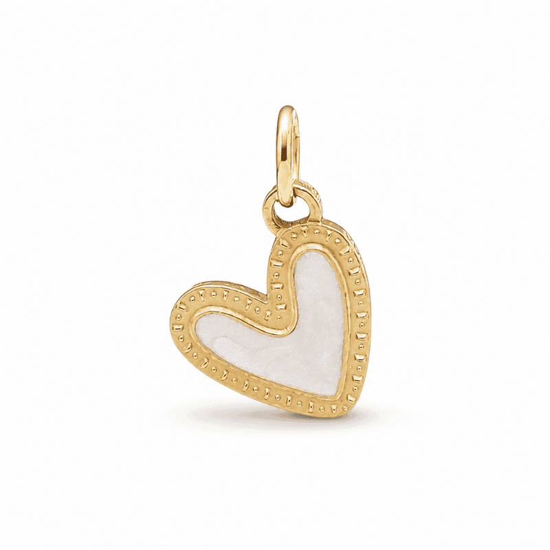Les Paulinas, charm cœur nacré doré en acier inoxydable Charm cœur nacré doré en acier inoxydable avec finition nacrée blanche, pour bijou personnalisable Les Paulinas