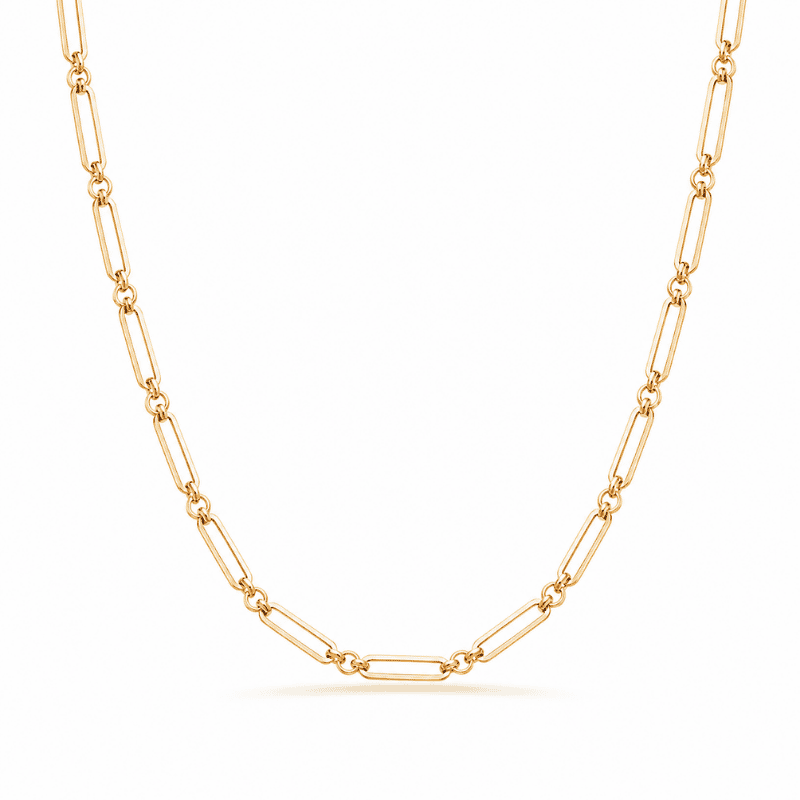 Les Paulinas, collier Paulina Singulière doré en acier inoxydable Collier Paulina Singulière doré en acier inoxydable avec maille rectangulaire revisitée, pour bijoux personnalisables Les Paulinas