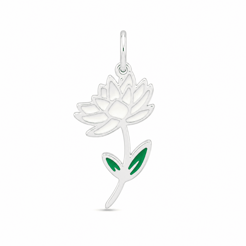 Les Paulinas, charm fleur de naissance juillet argenté en acier inoxydable Charm fleur de naissance juillet argenté en acier inoxydable avec fleur blanche et feuilles vertes, pour bijou personnalisable Les Paulinas